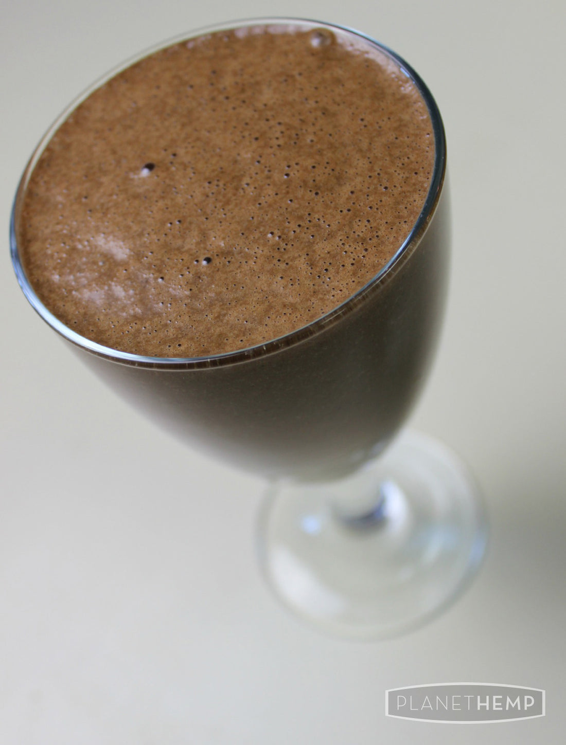 BASIC CHOCOLATE HEMP SMOOTHIE